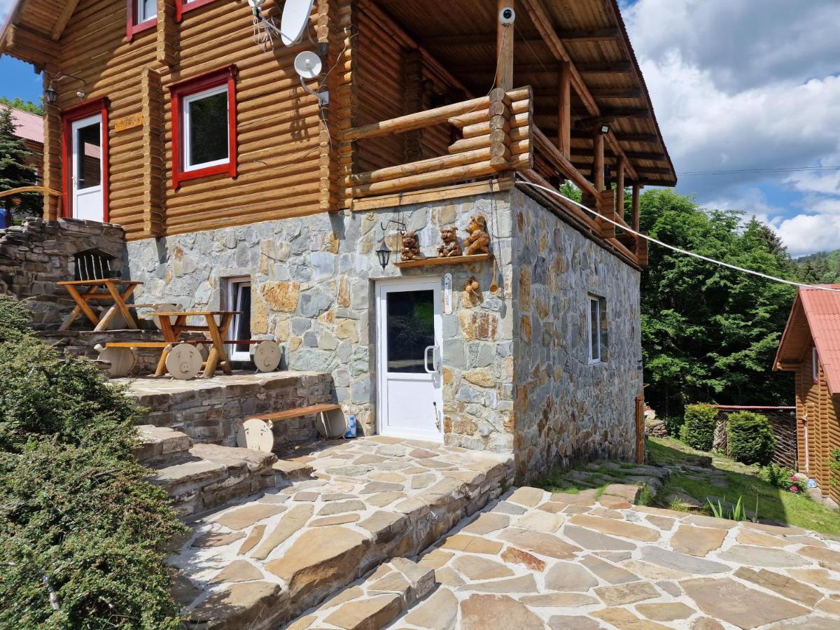 Троє Поросят Villa Slavske Exterior foto